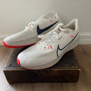 Men’s Nike Pegasus 40 - Size 17